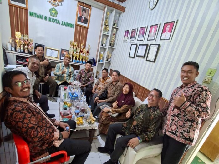 Temu K3M Kota Jambi Bahas Isu Strategis Pendidikan, Kepala MAN 2 Tekankan Pentingnya Sinergi dan Inovasi Madrasah