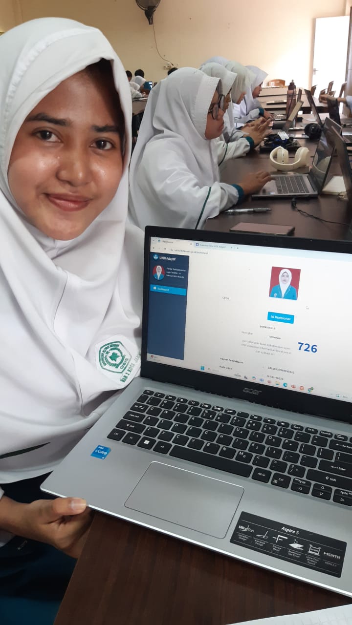 Farida Tazkiya Cetak Sejarah! Raih Skor 726 di UKBI, Sabet Predikat Istimewa!
