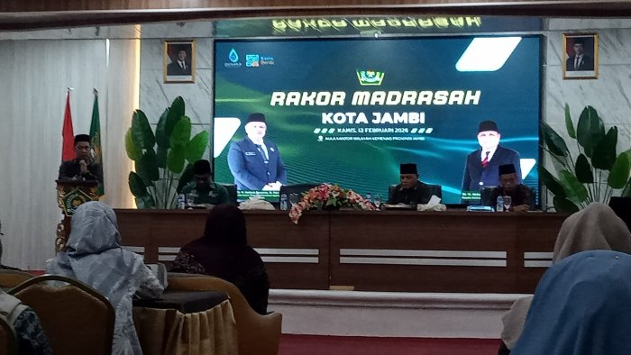 Kepala MAN 2 Kota Jambi Hadiri Rakor Madrasah se-Kota Jambi