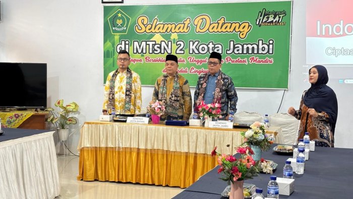 Kabag TU Kemenag Kota Jambi Sambut Rombongan Batam dan Ajak Berbagi Praktik Baik