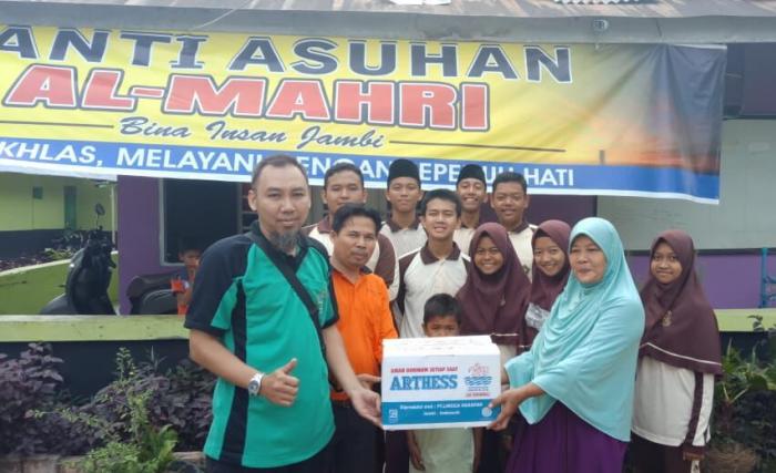 OSIM MAN 2 Kota Jambi Salurkan Bantuan Ke Panti Asuhan