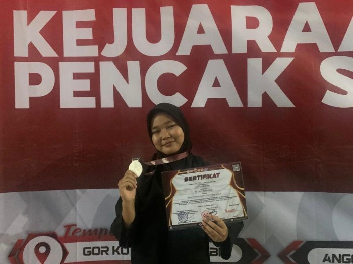 Jejak Prestasi Bella Selviani: Antara Tahfidz, Belajar, dan Gelanggang Silat