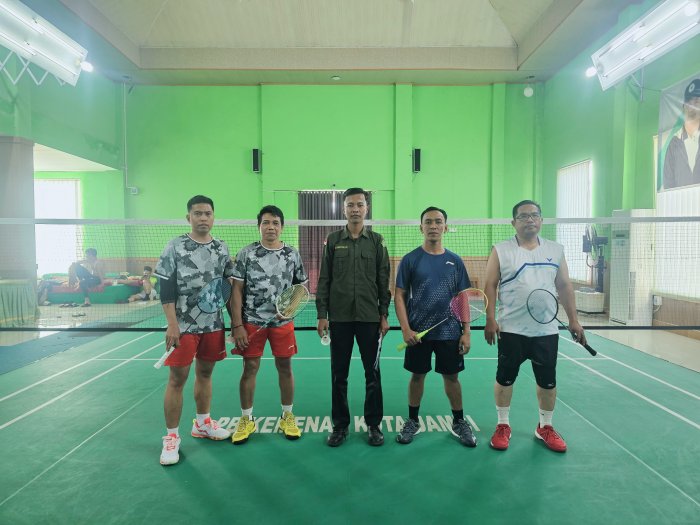 Amunisi Baru Langsung Berbuah Juara, Tim Bulutangkis Putra MAN 2 Kota Jambi Taklukkan Kemenag A di HAB 2025