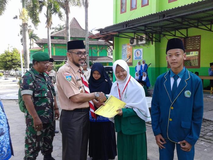 Oktober 2018, â€˜Hujanâ€™ Piala di MAN 2 Kota Jambi