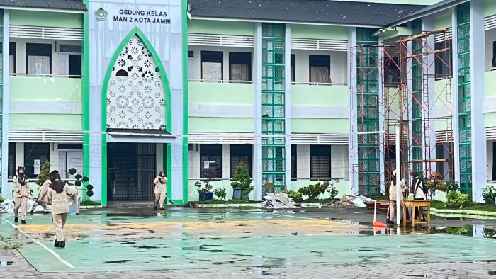 Semangat Neo Rubik Membara: OSIM MAN 2 Kota Jambi Tetap Solid di Hari Kedua Clasmeet