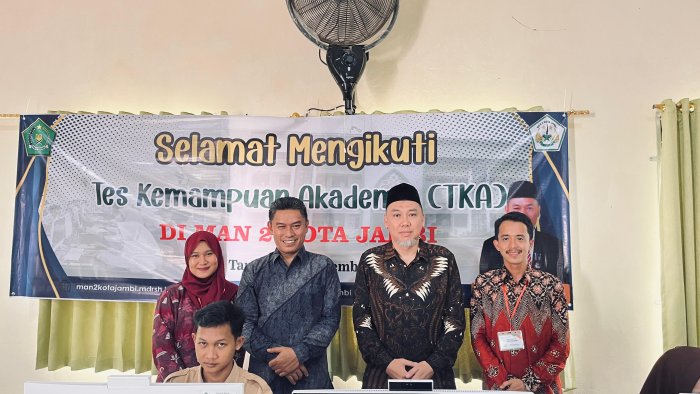 Pengawas Madrasah Pantau Langsung Pelaksanaan TKA Hari Terakhir di MAN 2 Kota Jambi