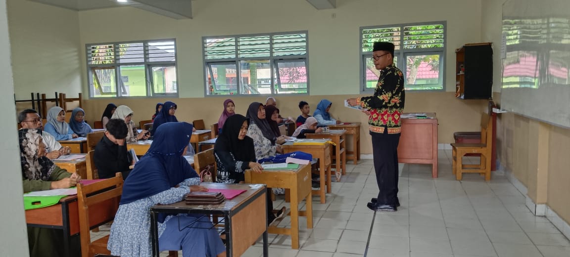 MAN 2 Kota Jambi Sosialisasikan Tata Tertib Peserta Didik kepada Siswa dan Orang Tua Murid Baru