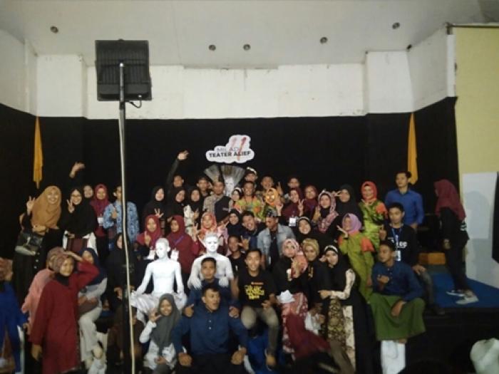 PENTAS TEATER RASA KONSER