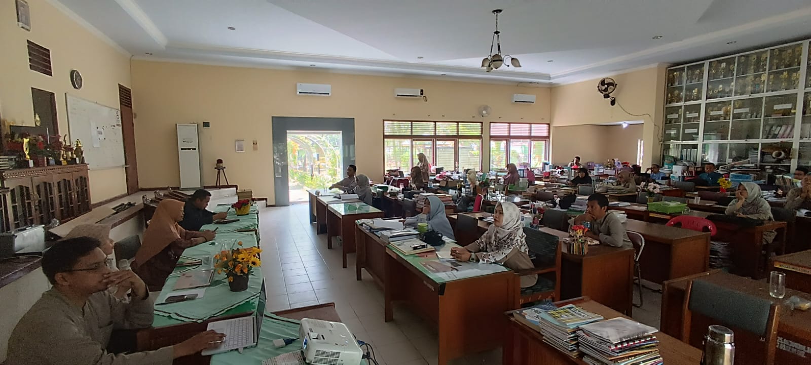 MAN 2 Kota Jambi Gelar Diskusi Pembelajaran dan Asesmen untuk Kelas X Kurikulum Merdeka