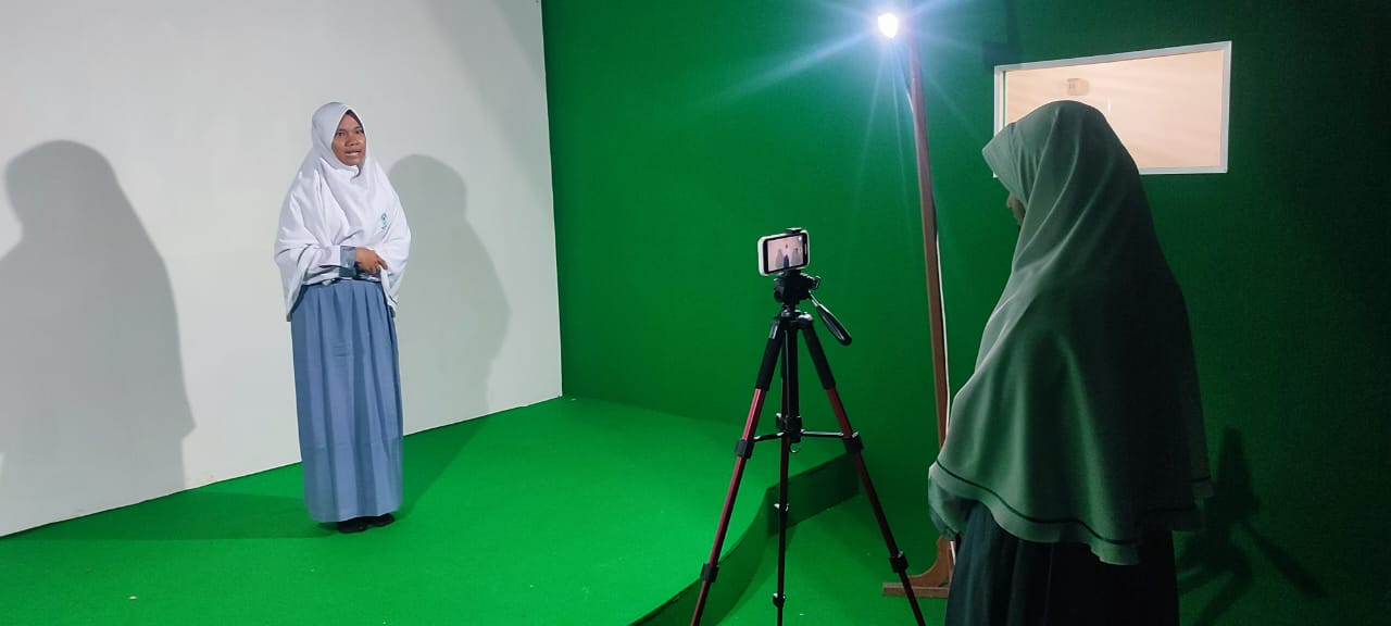 Lolos 100 Besar Lomba Pidato Siswa Nasional, Dua Siswa MAN 2 Kota jambi siap bersaing!