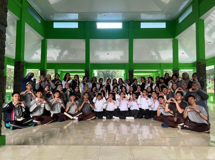 Sukses, LDK OSIM MAN 2 Kota Jambi 2025 Resmi Ditutup dengan Apel dan Doa di Hutan Kota Muhammad Sabki