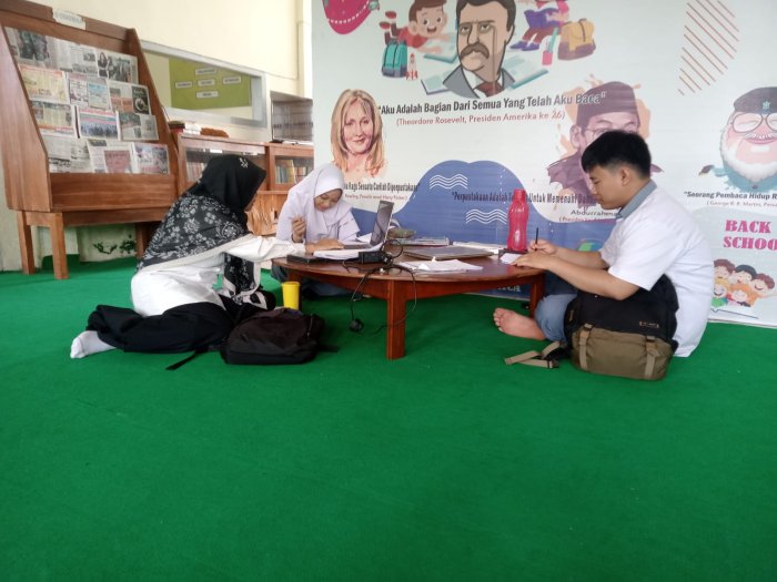 Mutammimah, S.Pd.: Sosok di Balik Persiapan Intensif Menuju Final Olimpiade Bahasa Arab Nasional 2025