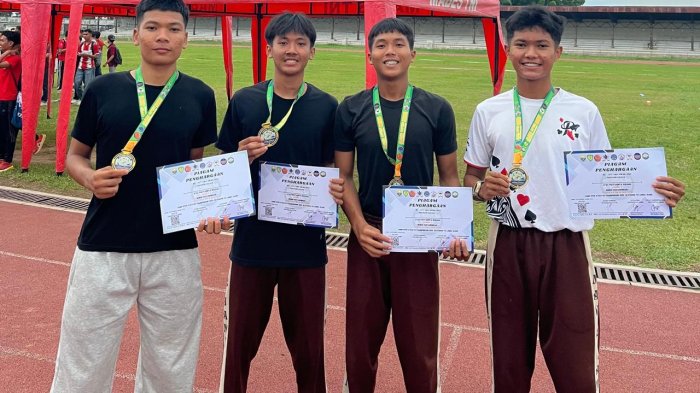 Empat Pelari, Satu Tekad: MAN 2 Kota Jambi Juara 1 Estafet 4x100 Meter