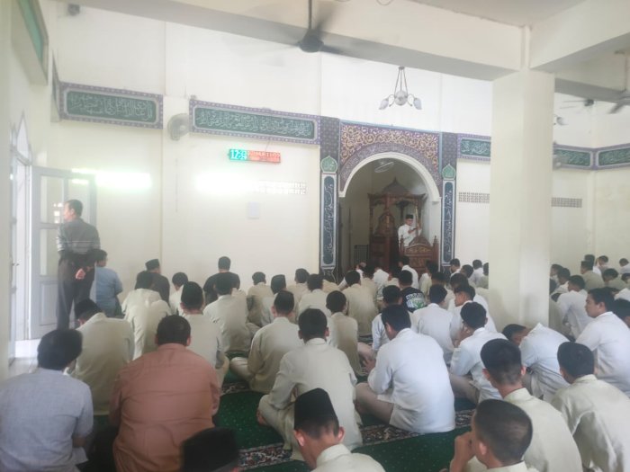 M. Hazza Hukama Gandhi, Siswa MAN 2 Kota Jambi, Jadi Khatib Sholat Jumat di Masjid Al Manar