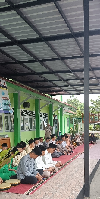 Yasinan Jumat yang Spesial di MAN 2 Kota Jambi
