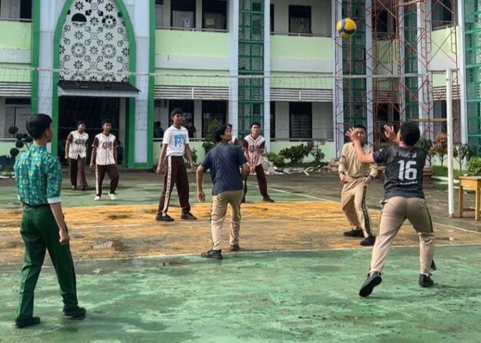 Semifinal Voli NEORUBIK 2025: Derbi IIS Memanas, MIA Siap Guncang Dominasi