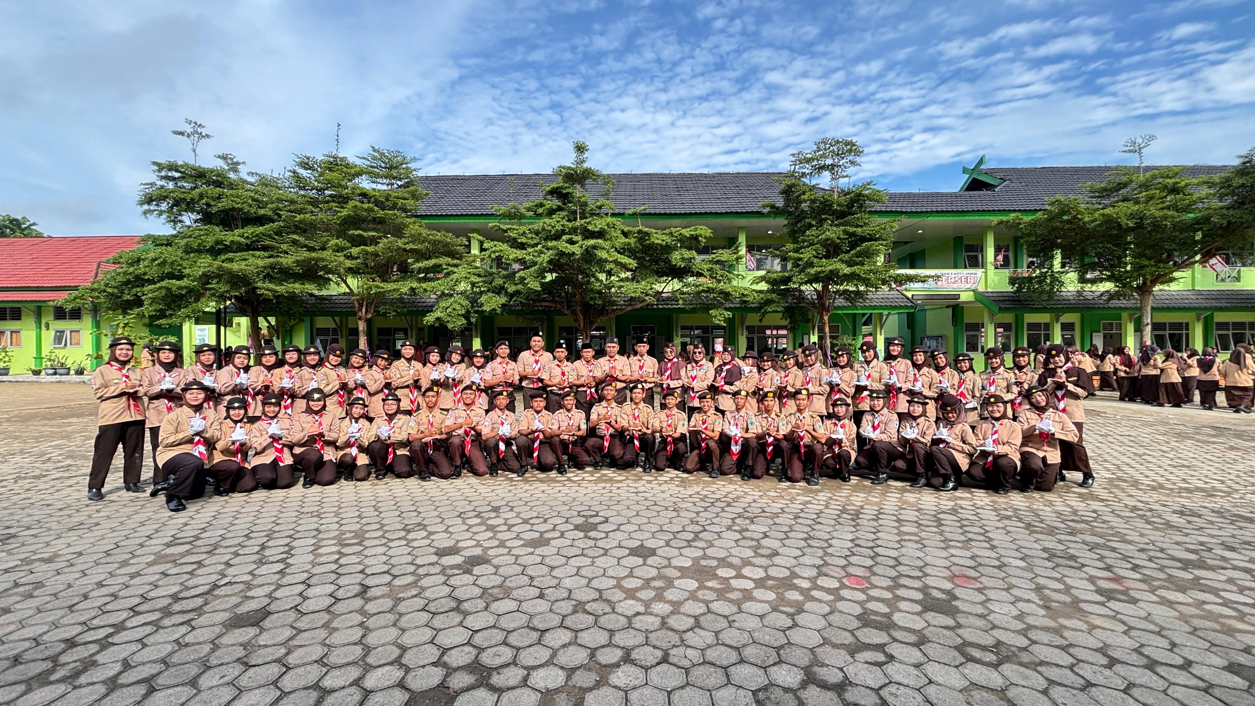 MAN 2 Kota Jambi Gelar Apel Hari Pramuka ke-64 Tahun 2025: Semangat Kolaborasi untuk Membangun Ketahanan Bangsa