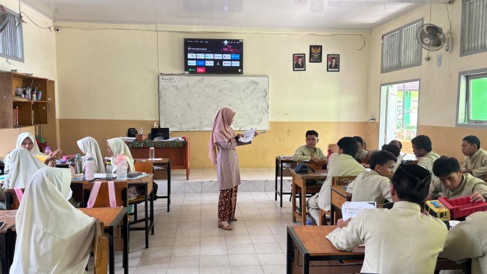 Supervisi Bu Lina Bikin XI F7 Makin Paham Hukum Newton
