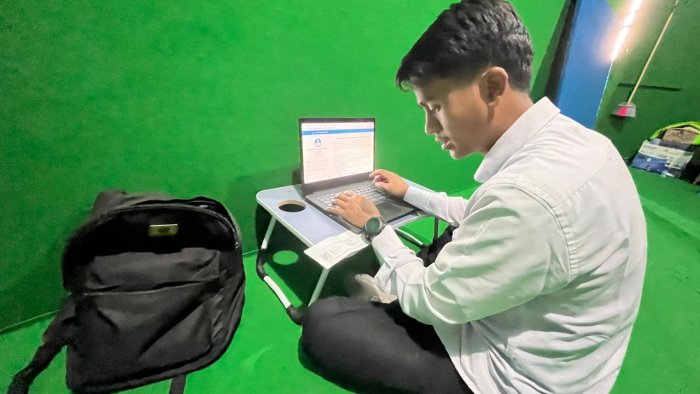 Guru MAN 2 Kota Jambi Antusias Isi Survei Lingkungan Belajar, Tindak Lanjuti Himbauan Kepala Madrasah