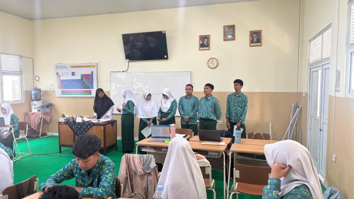 Euforia Kelulusan 15 Guru MAN 2 Kota Jambi pada PPG 2025 Warnai Lingkungan Madrasah