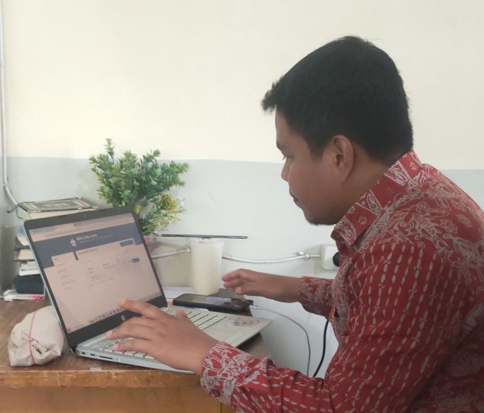 Tim IT MAN 2 Kota Jambi Pastikan Kualitas Soal PAS Melalui Uji Coba Setiap Mata Pelajaran