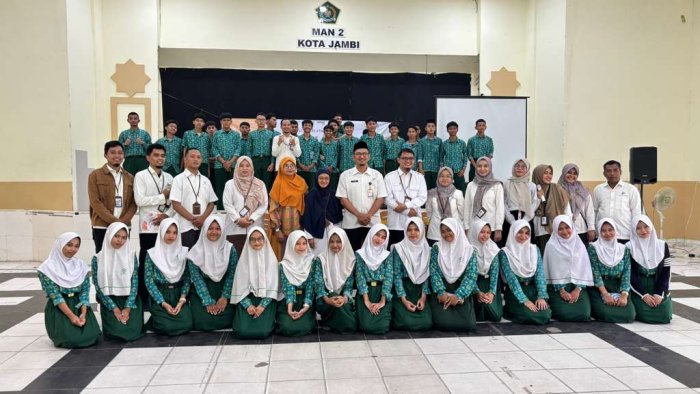 Siswa MAN 2 Kota Jambi Antusias Ikuti Sosialisasi Sensus Ekonomi dari BPS