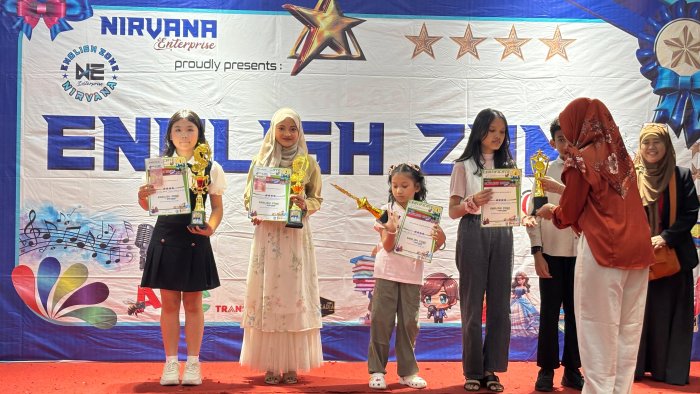 Percaya Diri dan Tampil Memukau, Firda Zainiyyah Raih Juara II English Singing Contest di Ajang English Zone 2025