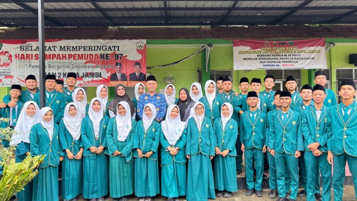 Usaha Tak Mengkhianati Hasil: Pembina Upacara Apresiasi Ketegasan dan Kekompakan Petugas XII IIK 3