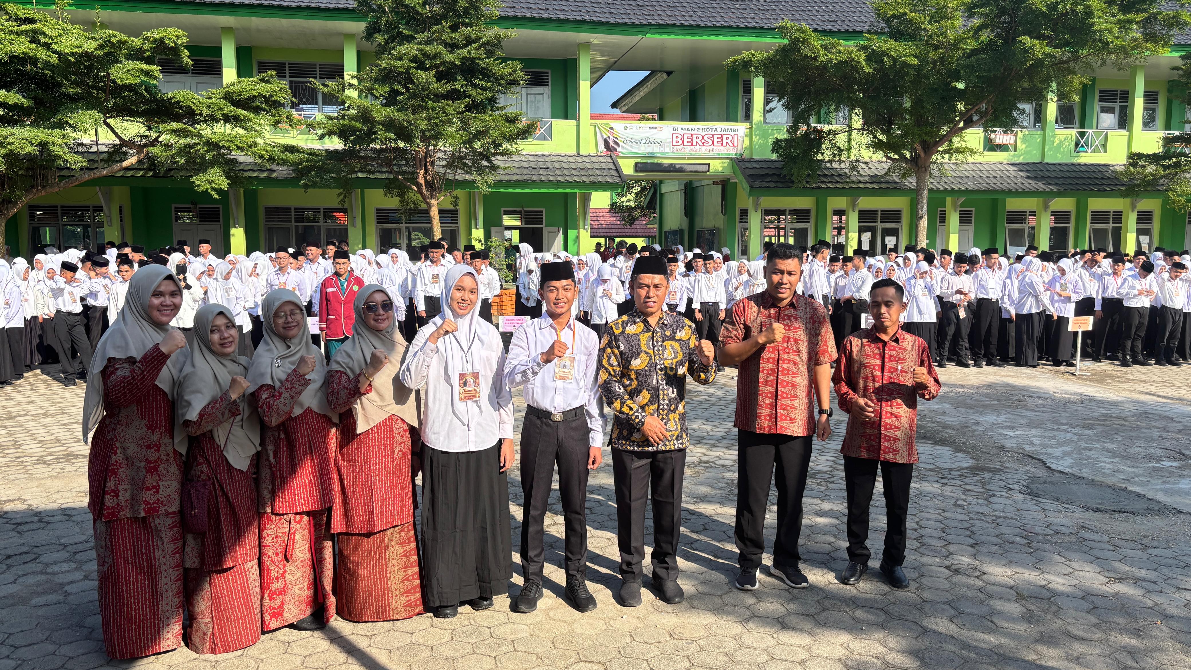 Sambutan Hangat Warnai Pembukaan MATSAMA MAN 2 Kota Jambi Tahun Ajaran 2025/2026