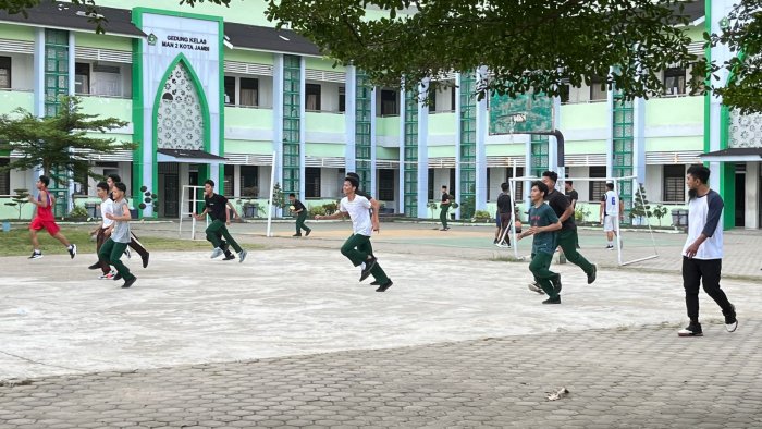 Tim Basket MAN 2 Kota Jambi Genjot Latihan Fisik Jelang Dian Harapan Fest