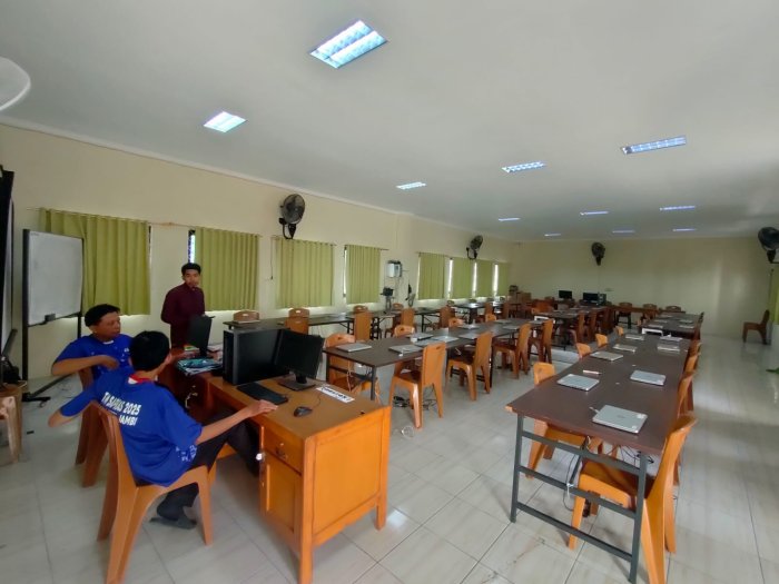 MAN 2 Kota Jambi Gelar Rapat Persiapan OMI 2025, Bahas Kesiapan Peserta hingga Teknis Pelaksanaan