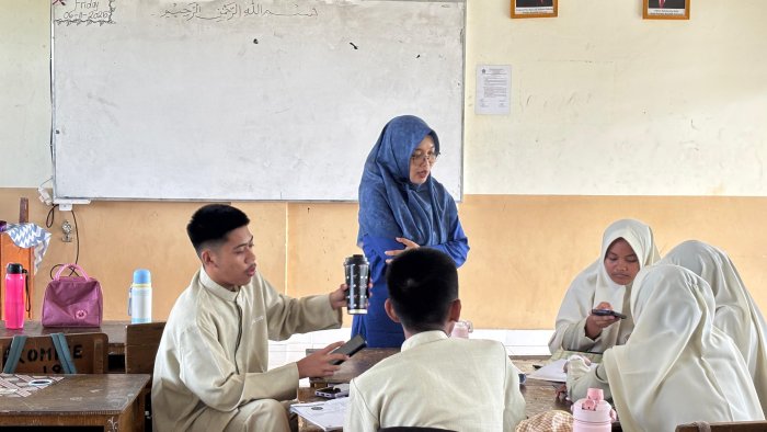 Pembelajaran Kimia Bu Pudya Bikin Kelas X E7 Makin Melek Tabel Periodik
