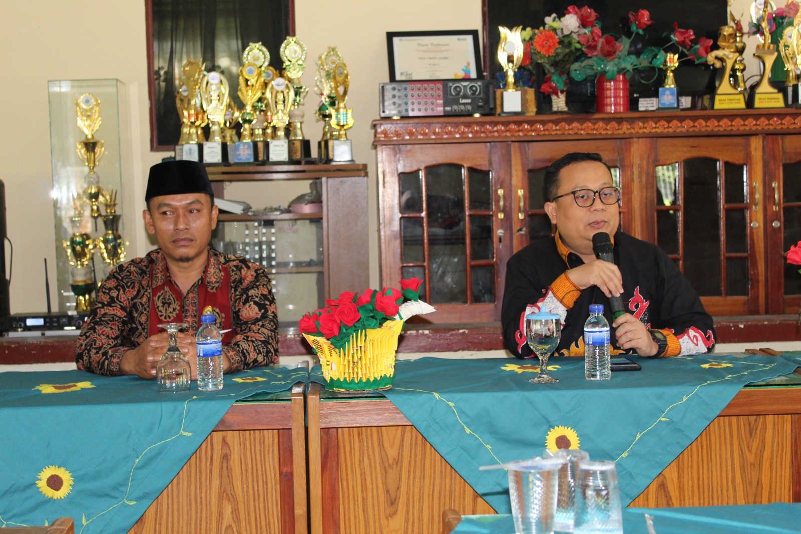 Pembinaan oleh Dir GTK, Dr. Tobib Al Ahsya di MAN 2 Kota Jambi