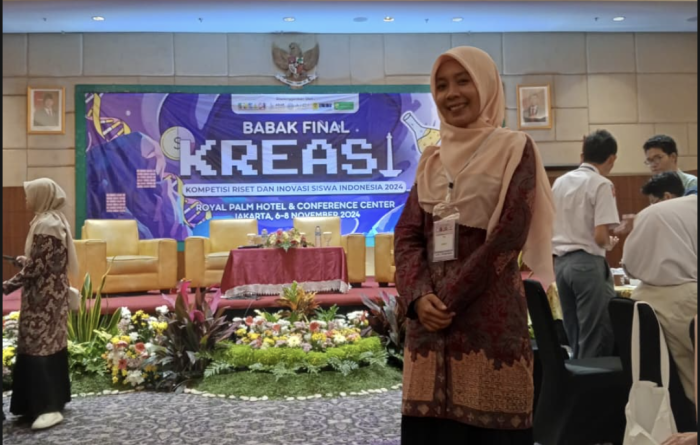 Lina Wahyuni: Guru Muda MAN 2 Kota Jambi yang Mengorbitkan Prestasi dan Membangun Ekosistem Belajar Digital
