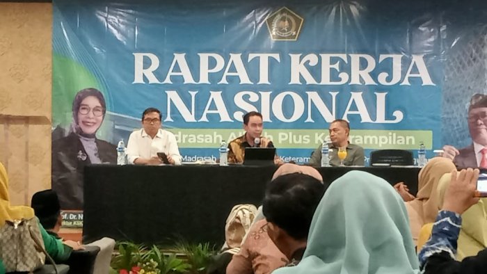 Kepala MAN 2 Kota Jambi Hadiri Rakernas MA Plus Keterampilan di Serpong, Bahas Inovasi Madrasah Vokasi