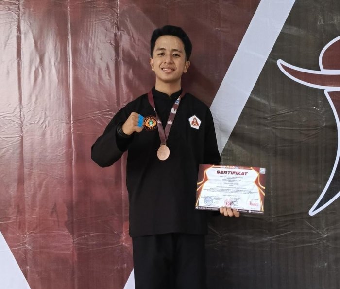 Radja Alifa: Tangguh di Gelanggang, Disiplin di Kelas