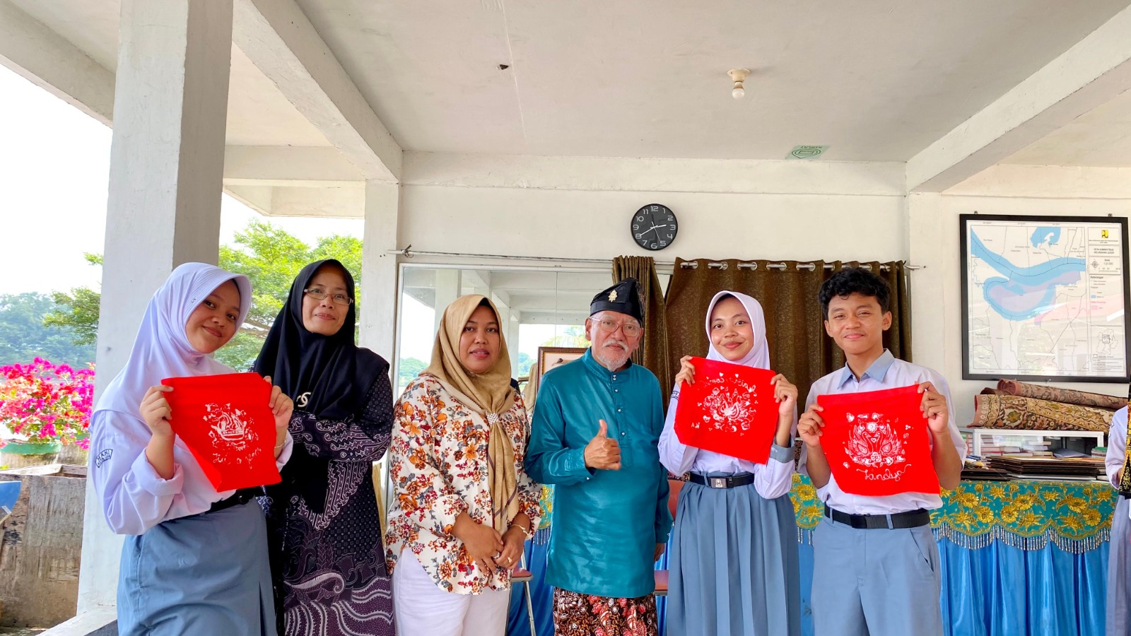 Siswa MAN 2 Kota Jambi Ikuti Pelatihan Desain Batik dan Digital Marketing dalam Program Batik Bhinneka Tunggal Ika