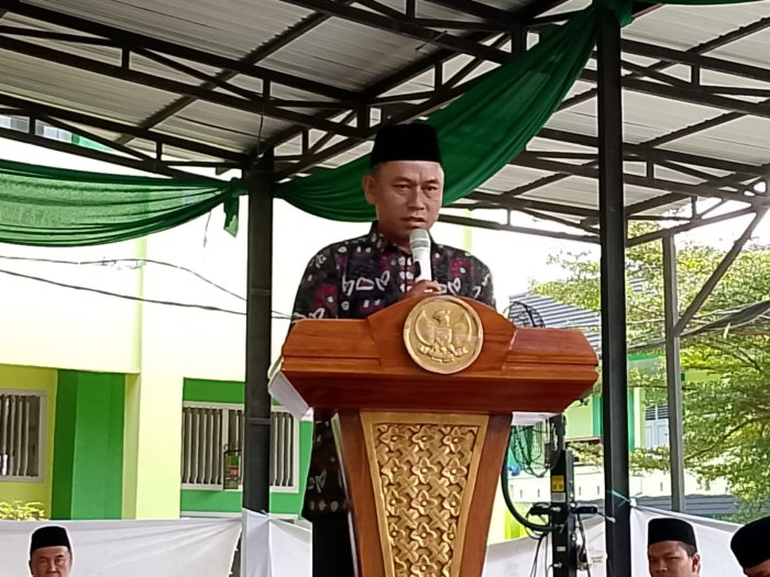 Kepala MAN 2 Kota Jambi Ajak Teladani Akhlak Nabi Muhammad SAW di Peringatan Maulid 1447 H