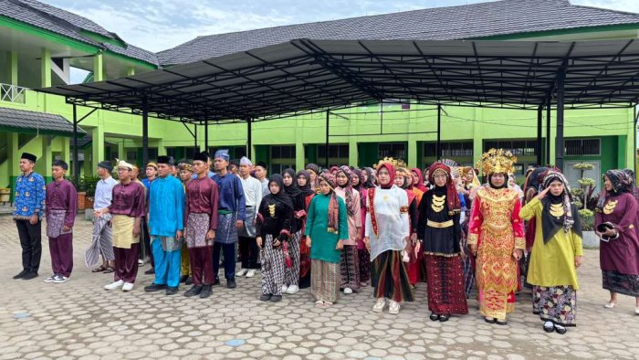 Bangga dan Lega! - Suara Siswa MAN 2 Kota Jambi di Balik Meriahnya Upacara Sumpah Pemuda