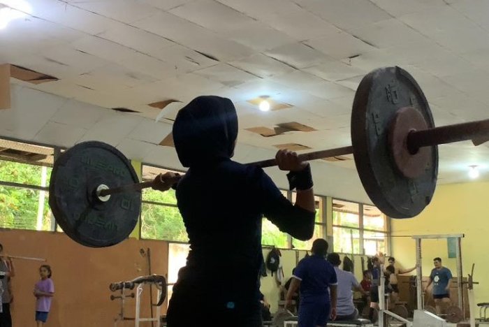 Olifia Ramazla Mantapkan Persiapan Menuju Kejurprov Angkat Besi Jambi 2025