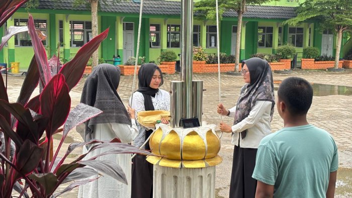 Menjaga Merah Putih, Menjaga Marwah Guru — Trio Pengibar Siap Tampil Maksimal di Upacara Hari Guru Nasional 2025