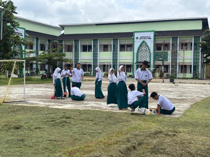 Dari Lapangan hingga Logistik: OSIM Bergerak, Pembina Mengarahkan Jelang Classmeet 2025