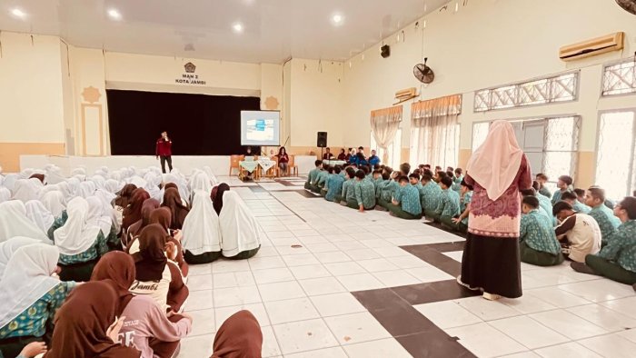 Sosialisasi PTN–PTS Provinsi Jambi, MAN 2 Kota Jambi Bekali Siswa Kelas XII Hadapi Dunia Kampus