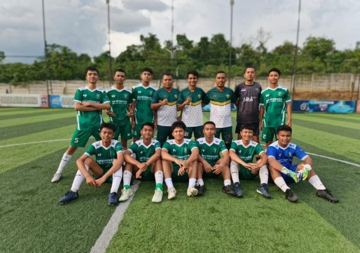 Guru MAN 2 Kota Jambi Jaga Kebugaran Lewat Olahraga Rutin Tiap Minggu Pagi