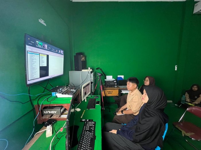 MAN 2 Kota Jambi Siapkan Teater Alief Ikut Festival Teater Remaja