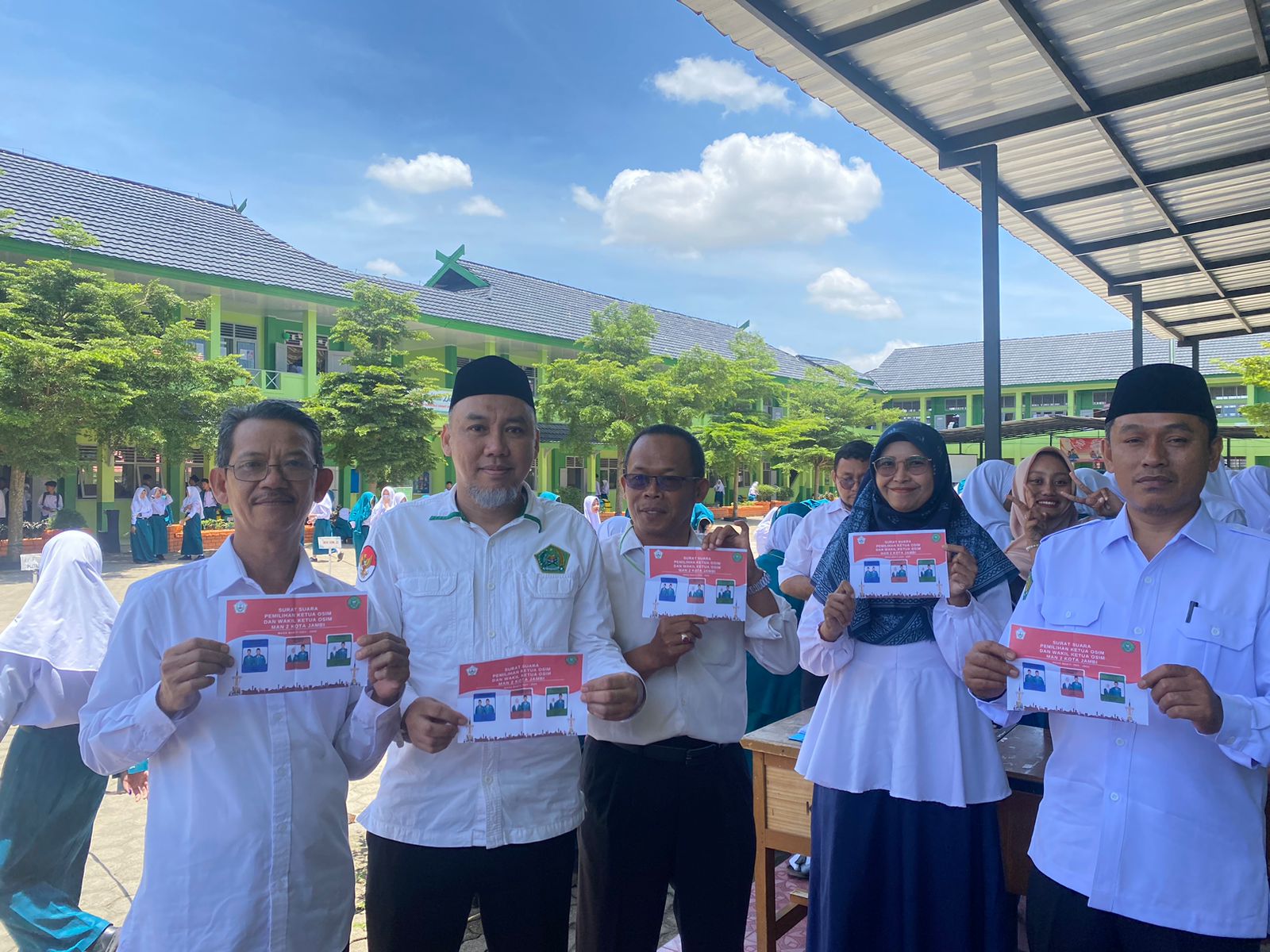 Pesta Demokrasi MAN 2 Kota Jambi: Syukron-Nancy Terpilih menjadi Ketua dan Wakil Ketua OSIM 2024/2025