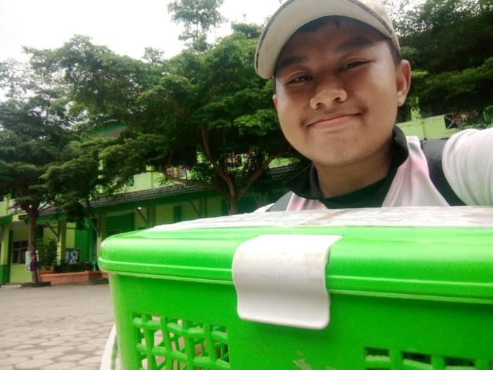 Belajar Mandiri Lewat Jualan, Niel Bercita-cita Punya Cafe Bakery