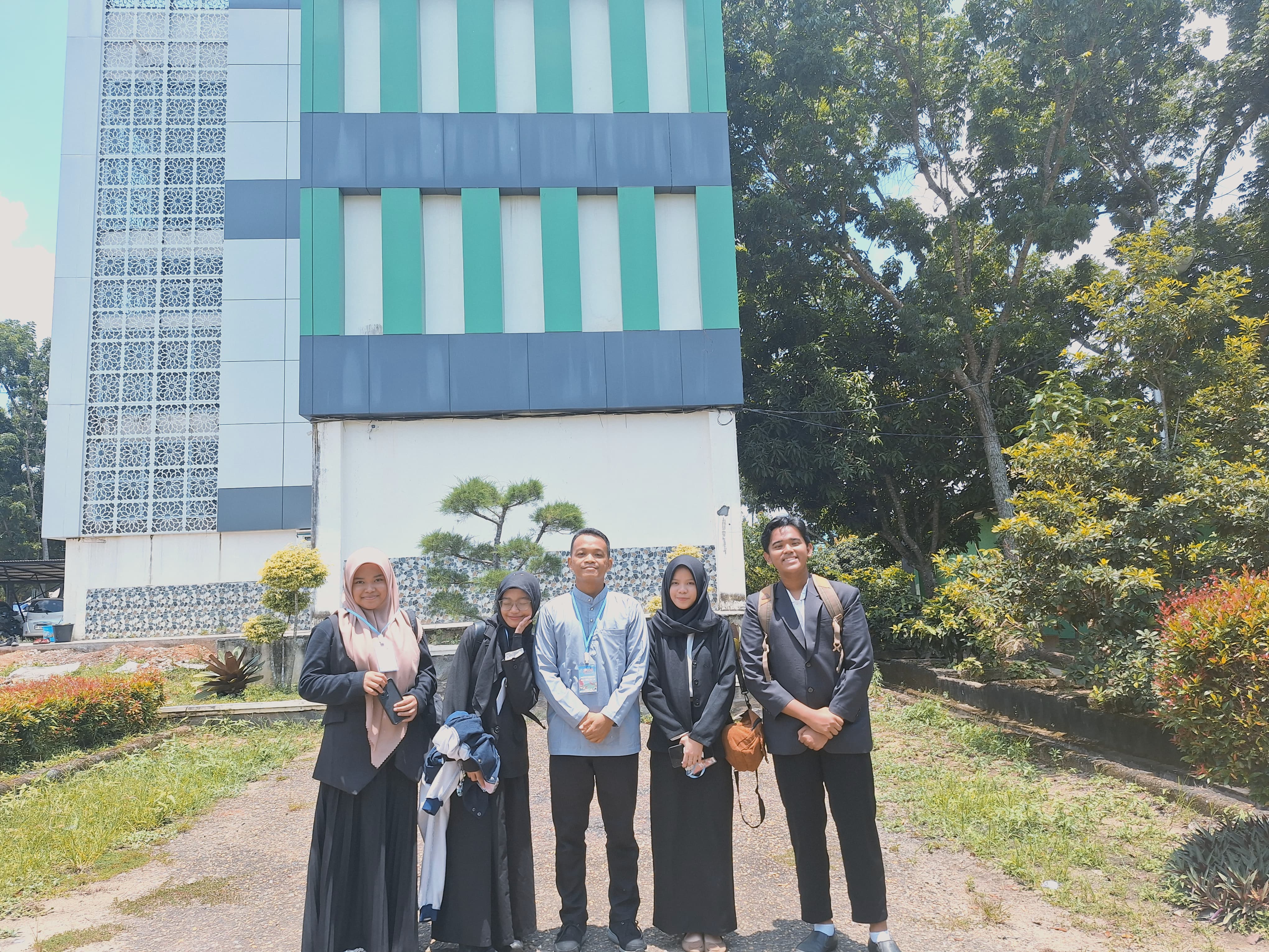 Siswa-Siswi MAN 2 Kota Jambi Raih Prestasi Gemilang di Ajang CASSANOVA dalam Event Soul of Champ (SOCHA) 2024 yang diselenggarakan Oleh MAN Insan Cendekia Jambi