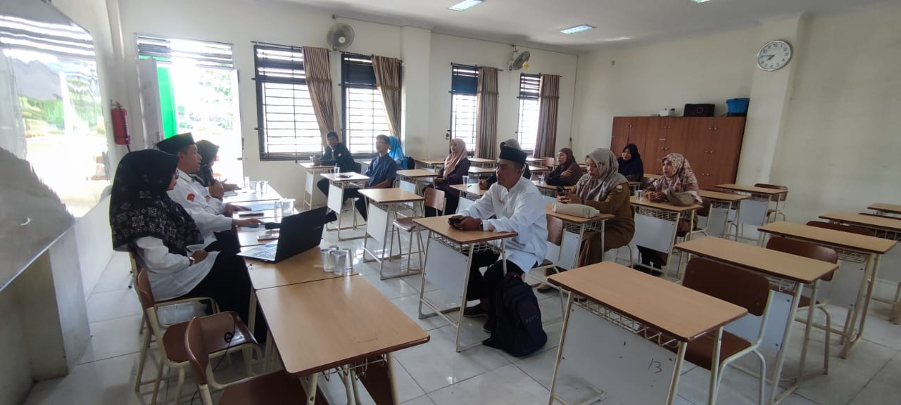MAN 2 Kota Jambi Perkuat Komitmen Kelas Global Lewat Temu Diskusi Bersama Wali Murid