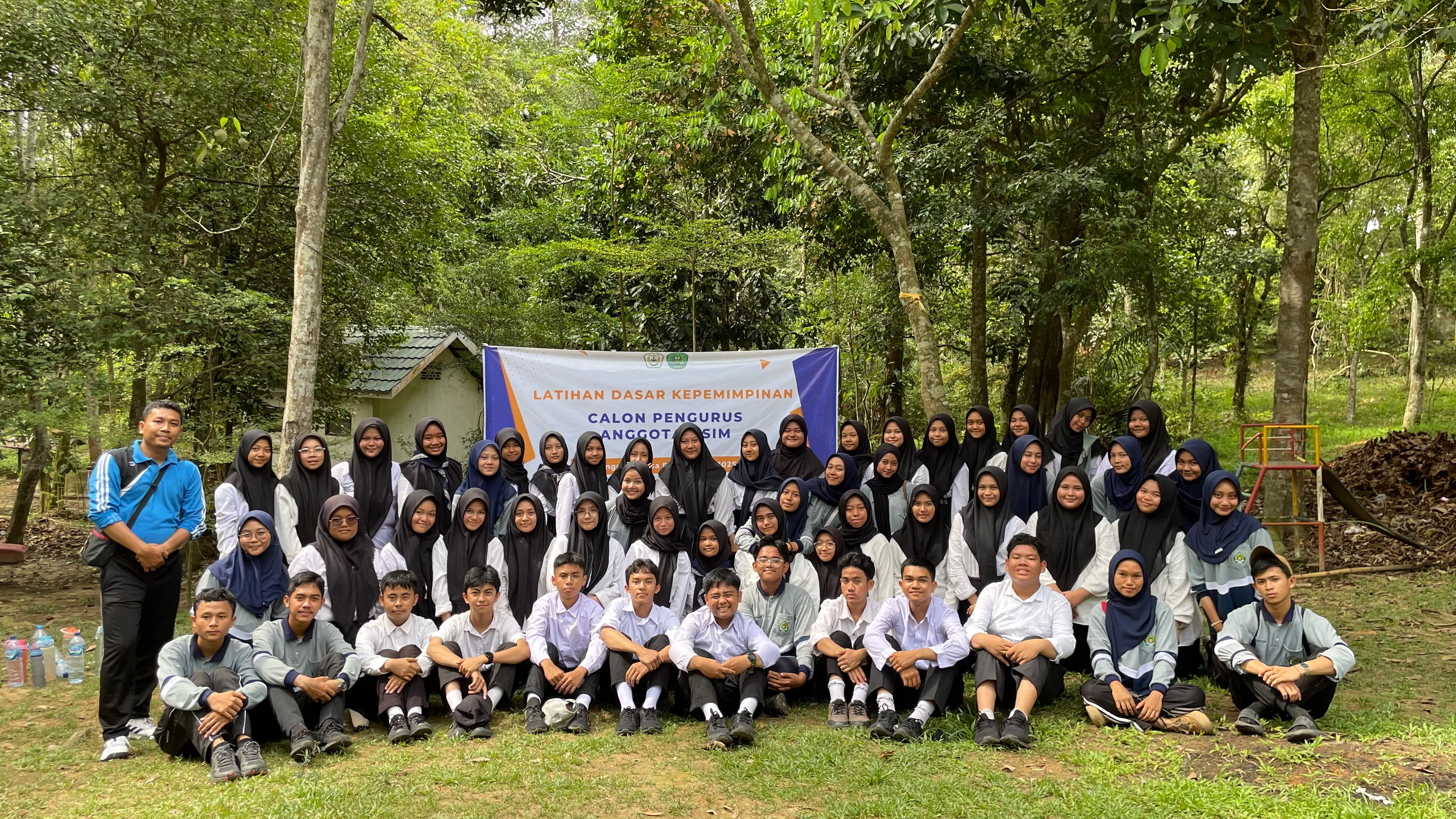 MAN 2 Kota Jambi Gelar LDK OSIM: Cetak Pemimpin Berkarakter dan Inovatif